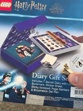 LEGO Harry Potter Purple Diary Gift Set